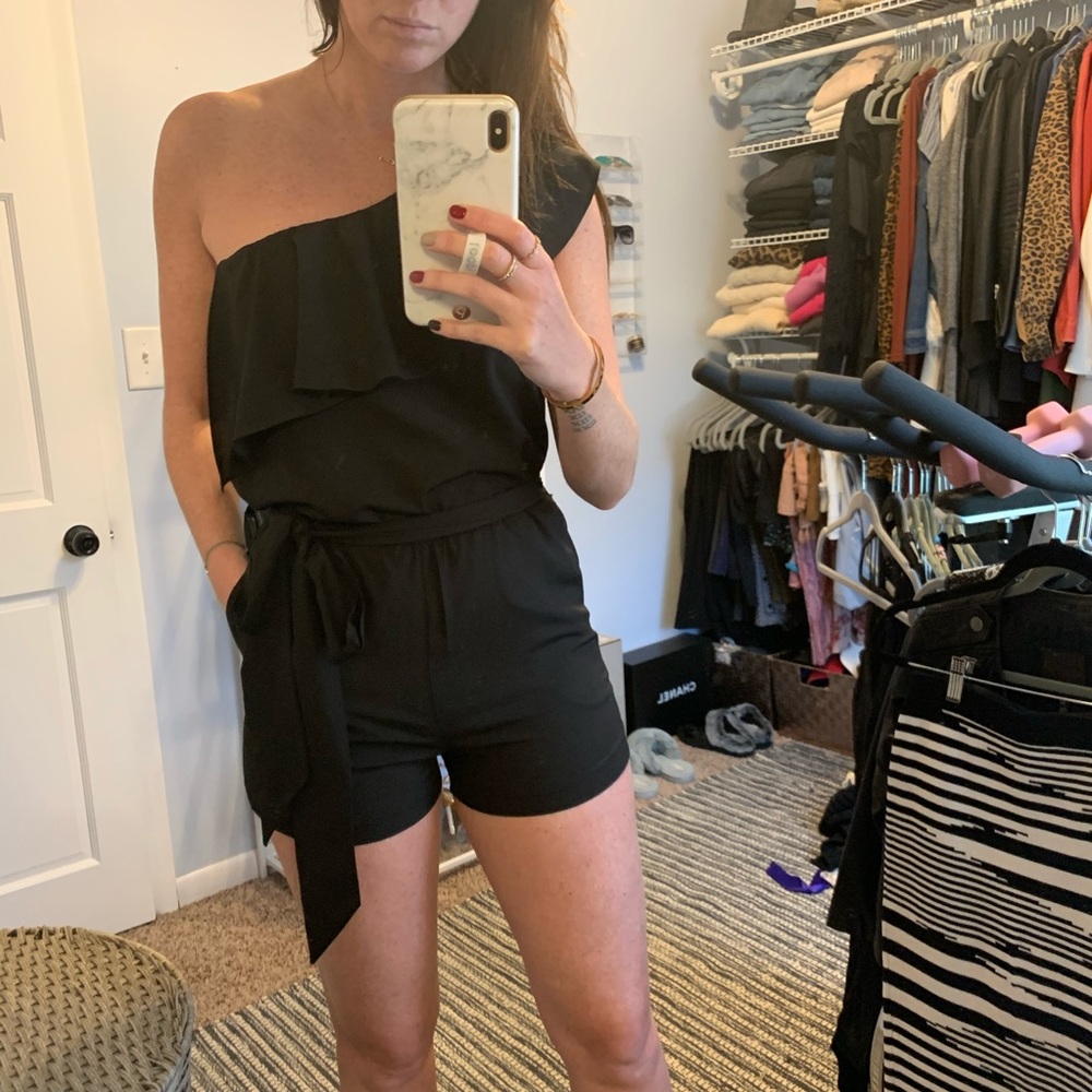 One shoulder romper